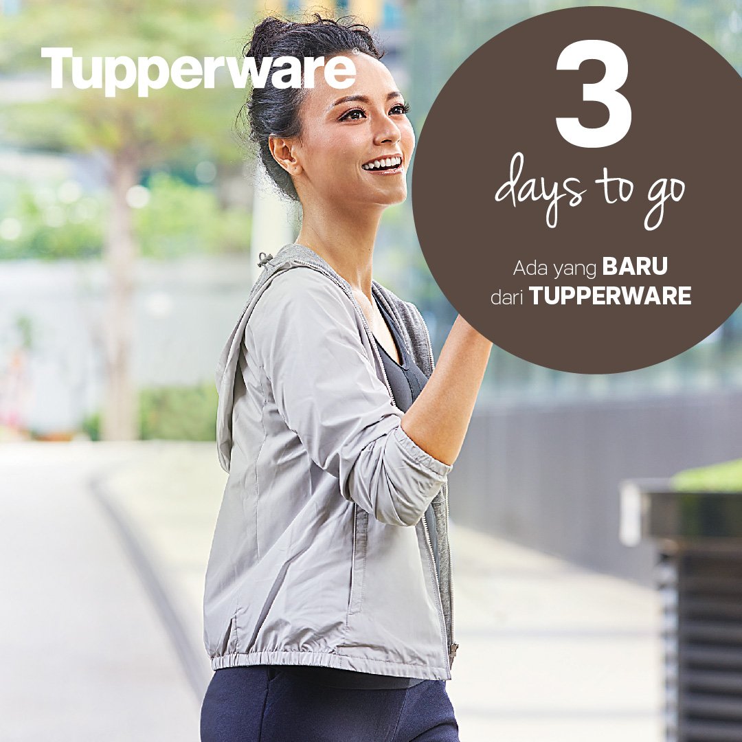 tupperwareID's tweet photo. Gaya hidup modern dan serba instan, jangan sampai mengganggu hidup sehatmu. Apa saja sih warna botol minum Tupperware yang sudah kamu miliki saat ini? #KatalogTupperware #PakeTupperware https://t.co/vPCOeYaa7e