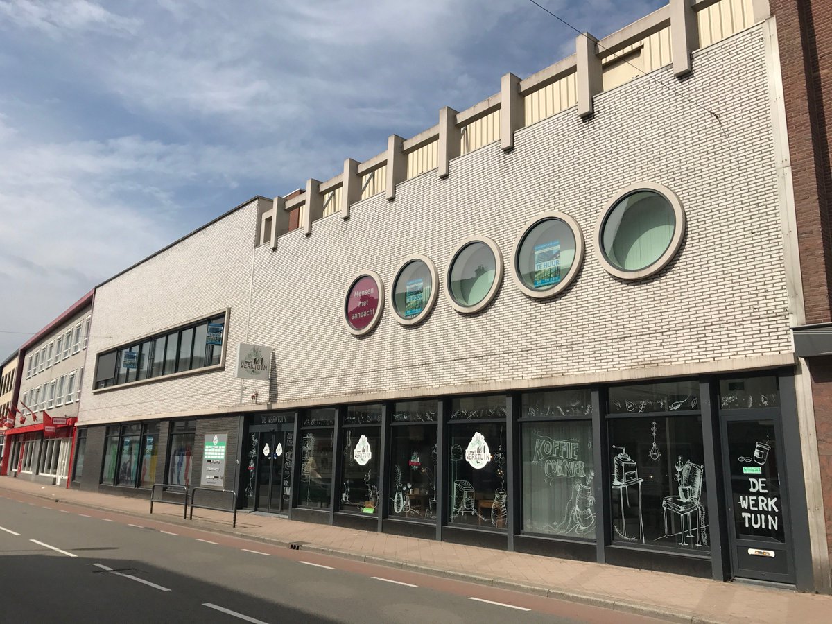 BrendaSpauwen's tweet photo. Spauwen Vastgoed heeft een fraaie 'Sale and Lease Back' transactie mogen begeleiden van kantoorcomplex 'De Werktuin' (circa 1.100 m²) in Brunssum. Speelt u ook met de gedachte uw vastgoed af te stoten, neem dan contact met ons op 045 -737 0 210 of via info@spauwen-vastgoed.nl https://t.co/UkBsILyBqh