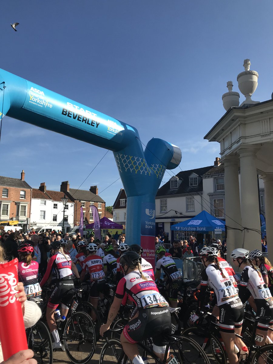 RedFishGroupUK's tweet photo. And they're off! Great excitement in Beverley this morning for the Tour de Yorkshire #TourDeYorkshire @RedFishGroupUK https://t.co/1xTcsBMbk0