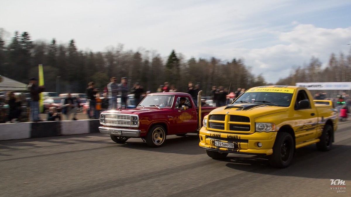 KMVisionPhoto's tweet photo. The inaugural Russian Weekend Drags event on April 29 gathered the fans of fast classics at Dmitrov proving grounds near Moscow.
Gallery here: https://t.co/3rFiNLD62s
#ClassicCars #DragRace https://t.co/Pi4fTHy50f