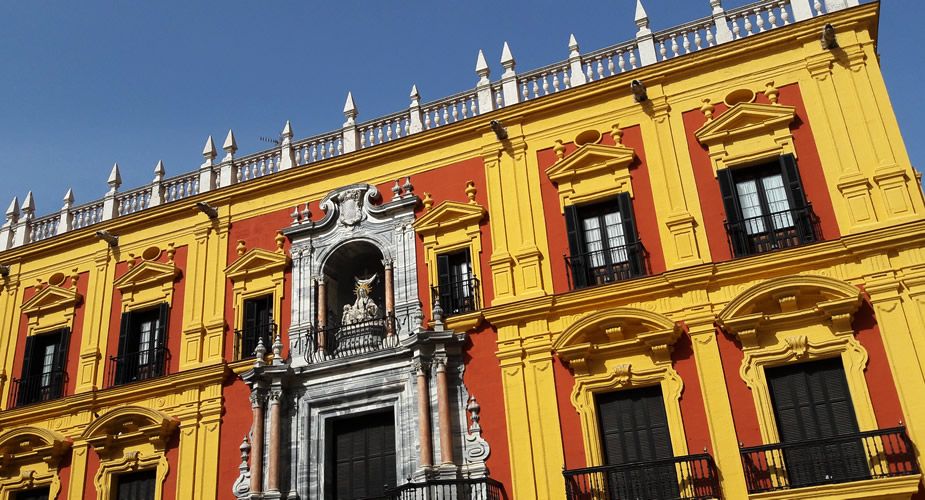 Een rondreis door Andalusië maken? Begin bijvoorbeeld vanuit Malaga. Ik zet de mooiste steden, maar ook andere leuke trekpleisters in Andalusië voor je op een rijtje. buff.ly/2KlDaiP #Spanje #roadtrip