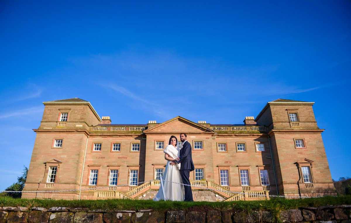Make the most of the lighter nights as you join Hagley Hall for its Spring Wedding Open Evening on Thursday 10th May 2018. Their wedding co-ordinator will be available to discuss your dream day as they take you on a personal tour of the grounds. Book via: bit.ly/2I4D0OD