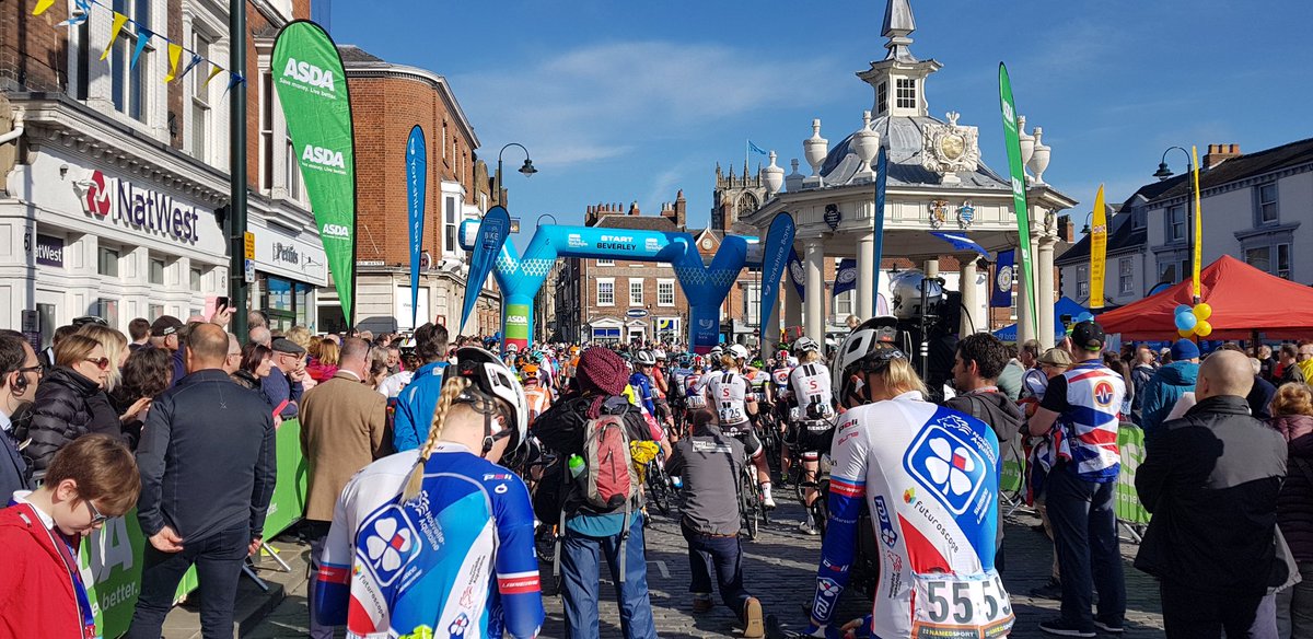 BBCLookNorth's tweet photo. The Tour de Yorkshire 2018 women's race is well under way! Get all the latest pedal-powered updates right here: https://t.co/euwL1JV0Ex https://t.co/kxdPX3ZxSP