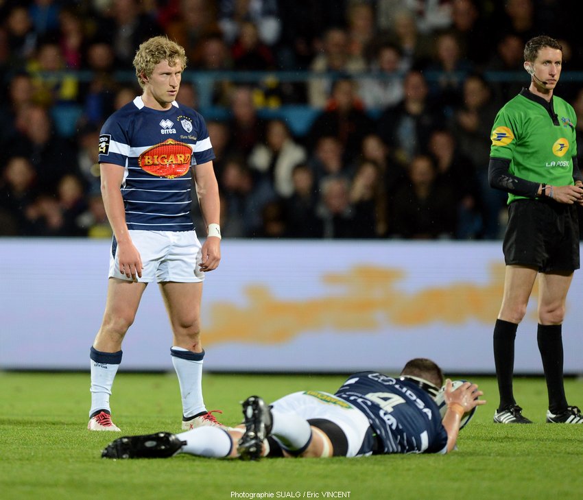 agen_rugby's tweet photo. @agen_rugby remercie ses photographes pour avoir immortalisé si joliment cette soirée à Armandie ! 👏🏽 @ericvincent47 @Julien_SUA et la petite @chainezeMedouda https://t.co/k7wtWapIXL