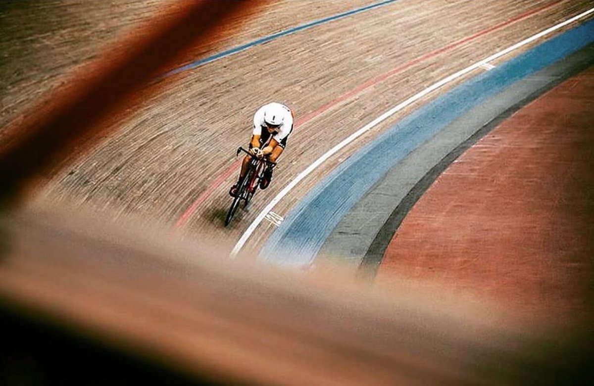 BianchiProTri's tweet photo. In the pursuit for excellence we shall leave no stone unturned... @patriktriathlon #track testing for free speed with @stapsonline @gebiomized
📷 @christian.siedler #bmcvifitsporttri #triathlon #aero #ironman https://t.co/olRXhyO99C