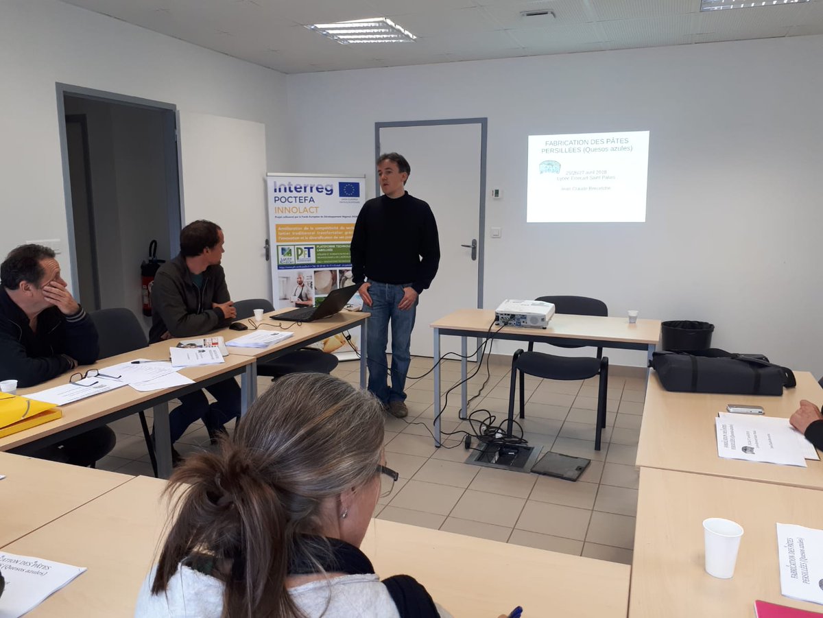 INNOLACT1's tweet photo. En el proyecto #INNOLACT Hemos realizado el primer seminario de transferencia tecnológica sobre quesos azules en Saint Palais.
Diversos productores de Euskadi y Francia han participado en el mismo @INNOLACT1 @CTPPOCTEFA @leartiker @idiazabaludal @BETA_TechCenter @ajlaseu https://t.co/Mu3wF4PYPc
