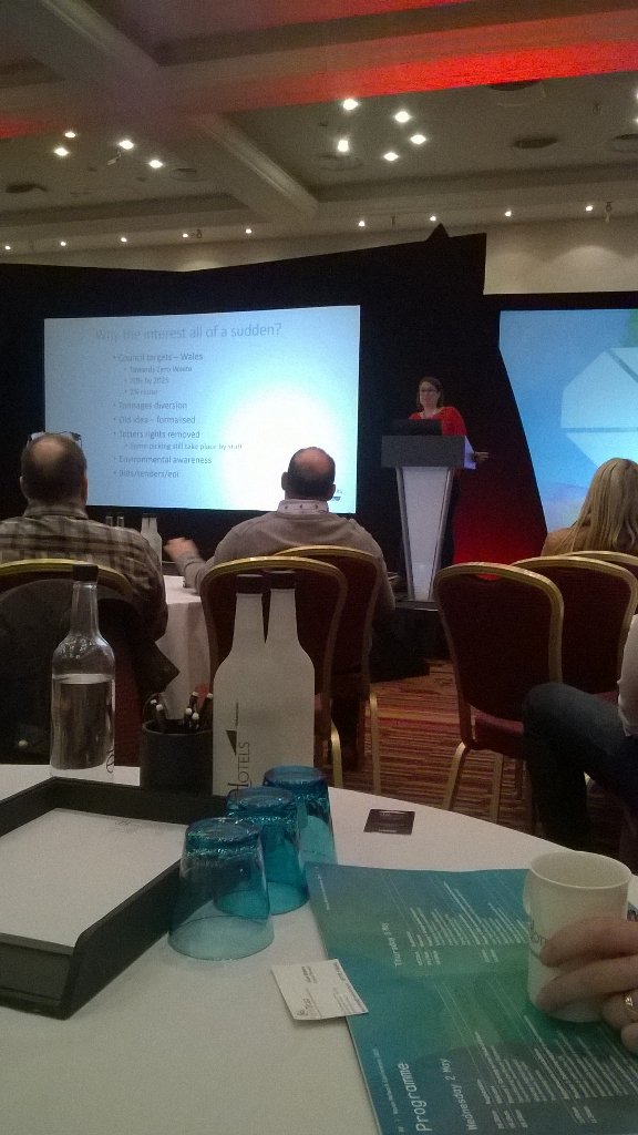 Great to see <a href="/penny_lane_21/">Penelope Goodwin</a> talking about the sudden interest in tip shops #ReuseConf18