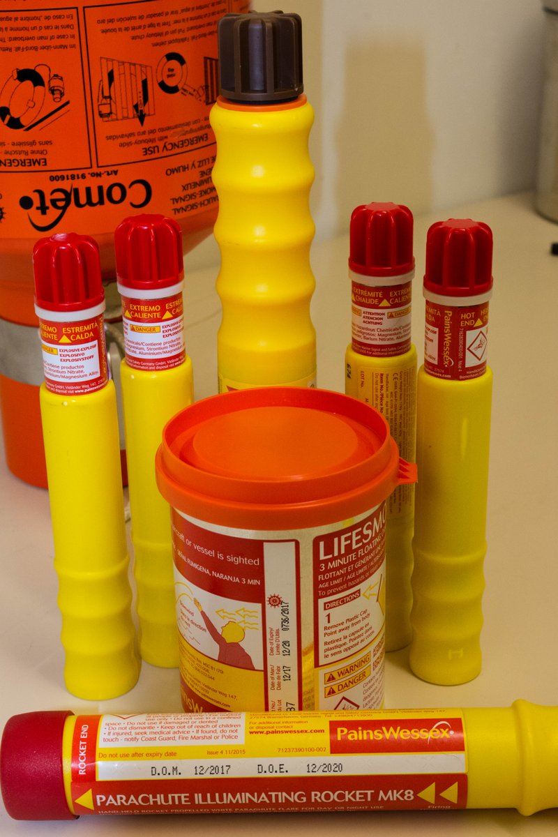 LinxPrintingTec's tweet image. Linx provides tamper proof batch coding for marine distress flares for powerhaul.com. What’s your unusual Linx printing application? #MarineFlares #expirydate #LinxMayCode bit.ly/2JltMKx