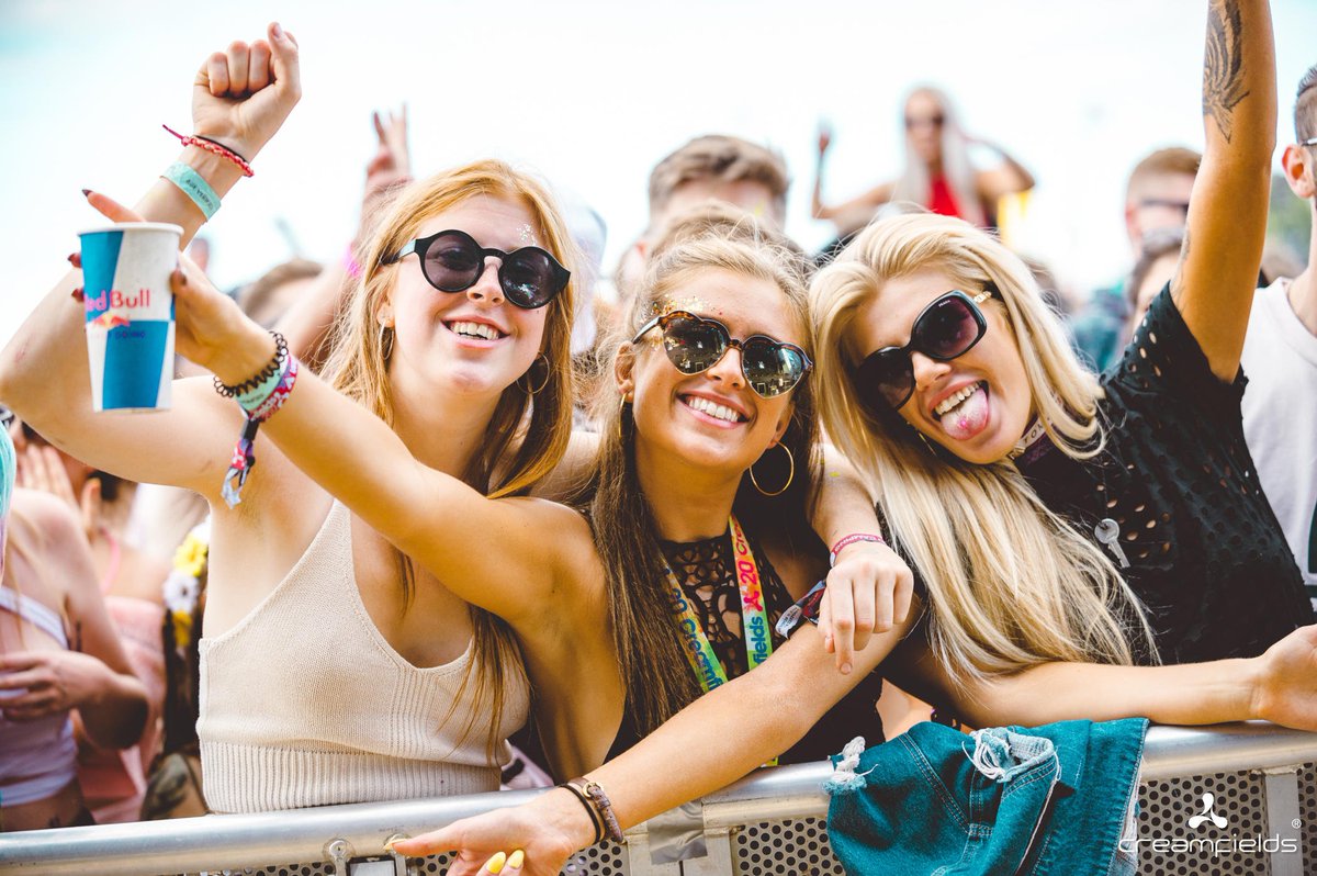 Creamfields's tweet image. We're delighted to have @ChargeCandy and their portable phone chargers back for #Creamfields2018! 🔋✔️

Reserve your charge now 👉 creamfields.com/concessions-fa…