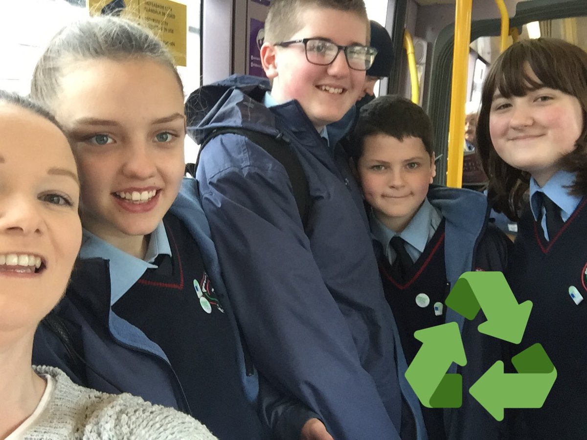 PresGreenSchool's tweet photo. #OnOurWay to the @neatstreets1 #AwardsCermony #LuasSelfie @Pres_Carlow @GreenSchoolsIre @Luas https://t.co/rtKqaJseHr