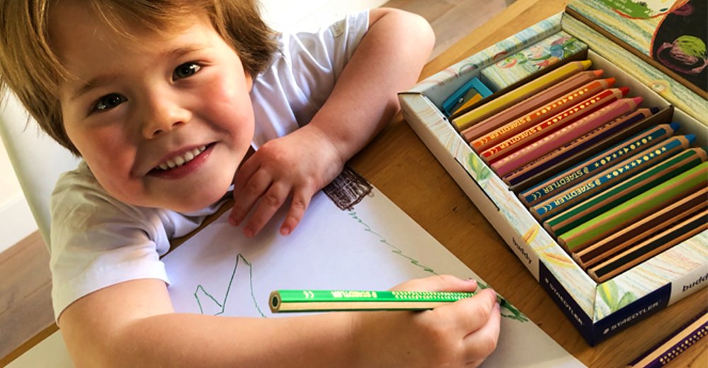 6 mei is het World Kids Colouring Day en slaan kids 2 vliegen in één klap door een mooie tekening te maken, want voor elke tekening doneert #STAEDTLER namelijk €1 aan het goede doel. Doe je mee? Kijk hier wat je moet doen: ow.ly/h9BR30jGGft #spon #kidsprooftip