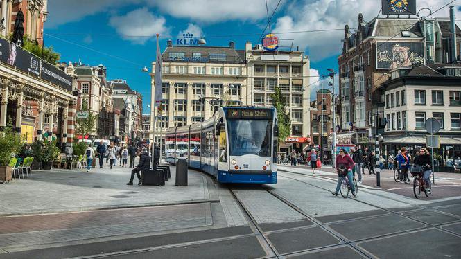 1925band tweet media