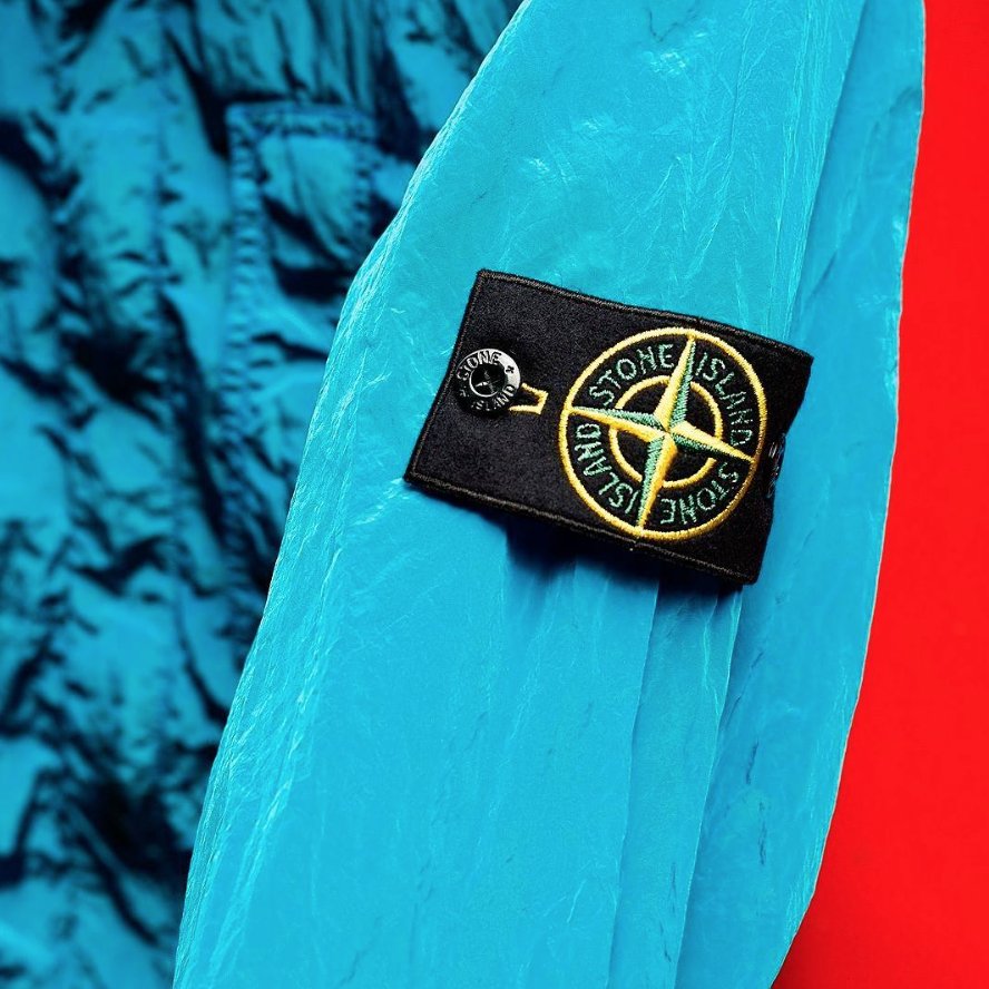 CopperfieldShop's tweet photo. We might not be able to sell Stone Island online but its making our St.Albans shop look pretty bright for summer. 
#StoneIsland #DCopperfield #SS18 #Menswear https://t.co/XodaTMKsey