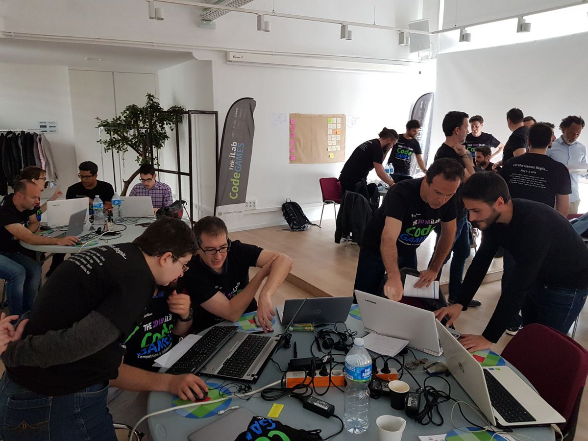 mc_ivorra's tweet photo. The jury is in the building! Hora de valorar ideas y métodos de trabajo con el jurado ✌ #CodeGamesWK #talent #rrhh #teamspirit #winasateam https://t.co/Qr3uHSMm4u
