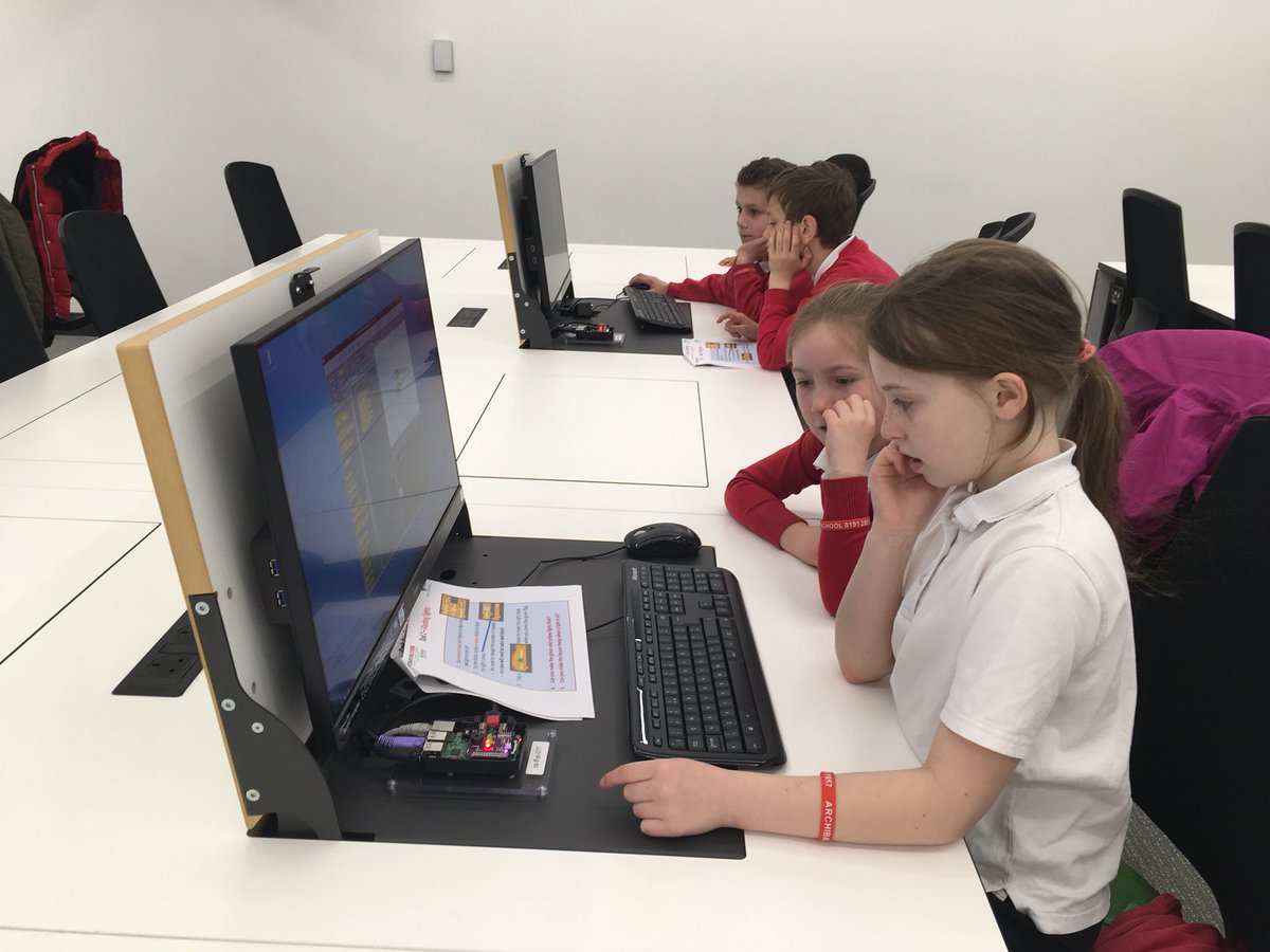 ArchibaldFirst's tweet image. Class 10 are having a fabulous morning learning all about raspberry pi at Newcastle University Urban Sciences Centre.#codingstars