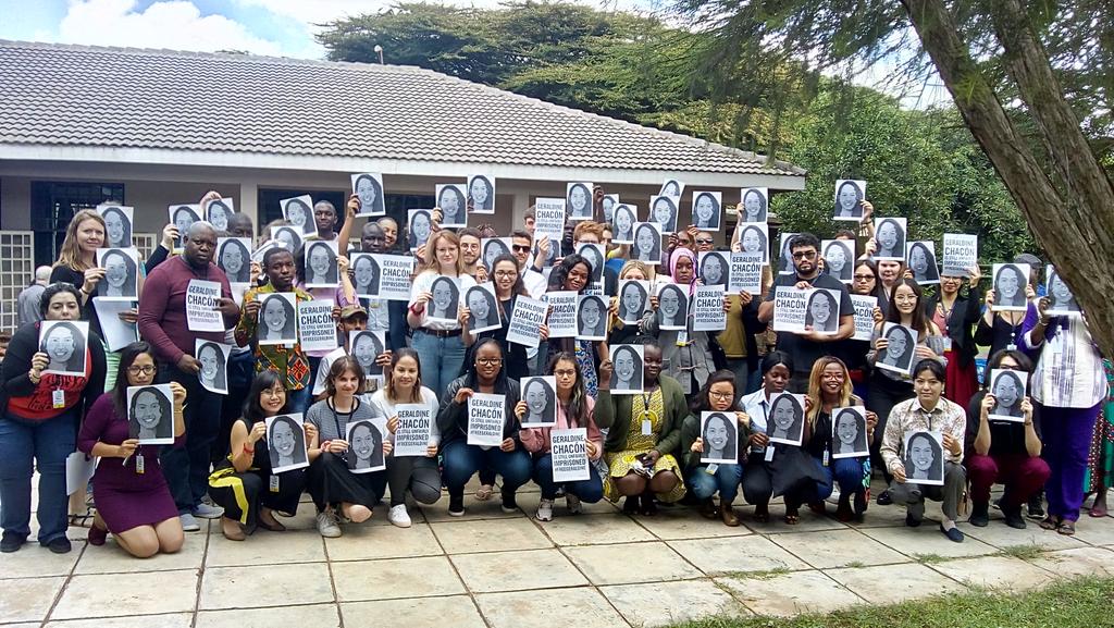 vmolinav's tweet photo. Acción por la liberación de Geraldine Chacón, activista joven de @amnistia #youthpoweraction y prisionera de conciencia por llevar educación en #DDHH a barrios de Caracas. Meses sin poder ver a su defensa ni familia a la espera de juicio #FreeGeraldine https://t.co/YBznoqoiCR https://t.co/U0OucSDBRW