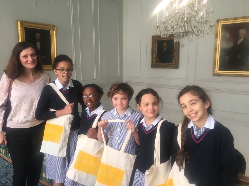 sydhighprep's tweet photo. And we have arrived at the Royal Institution for the @GDST Junior #Science for a fantastic day of building #molecules and constructing #DNA 🔭🔬⚖️💡#excited #GDSTscience #gdstgirl #GirlsInSTEM https://t.co/P5smIRXhFp