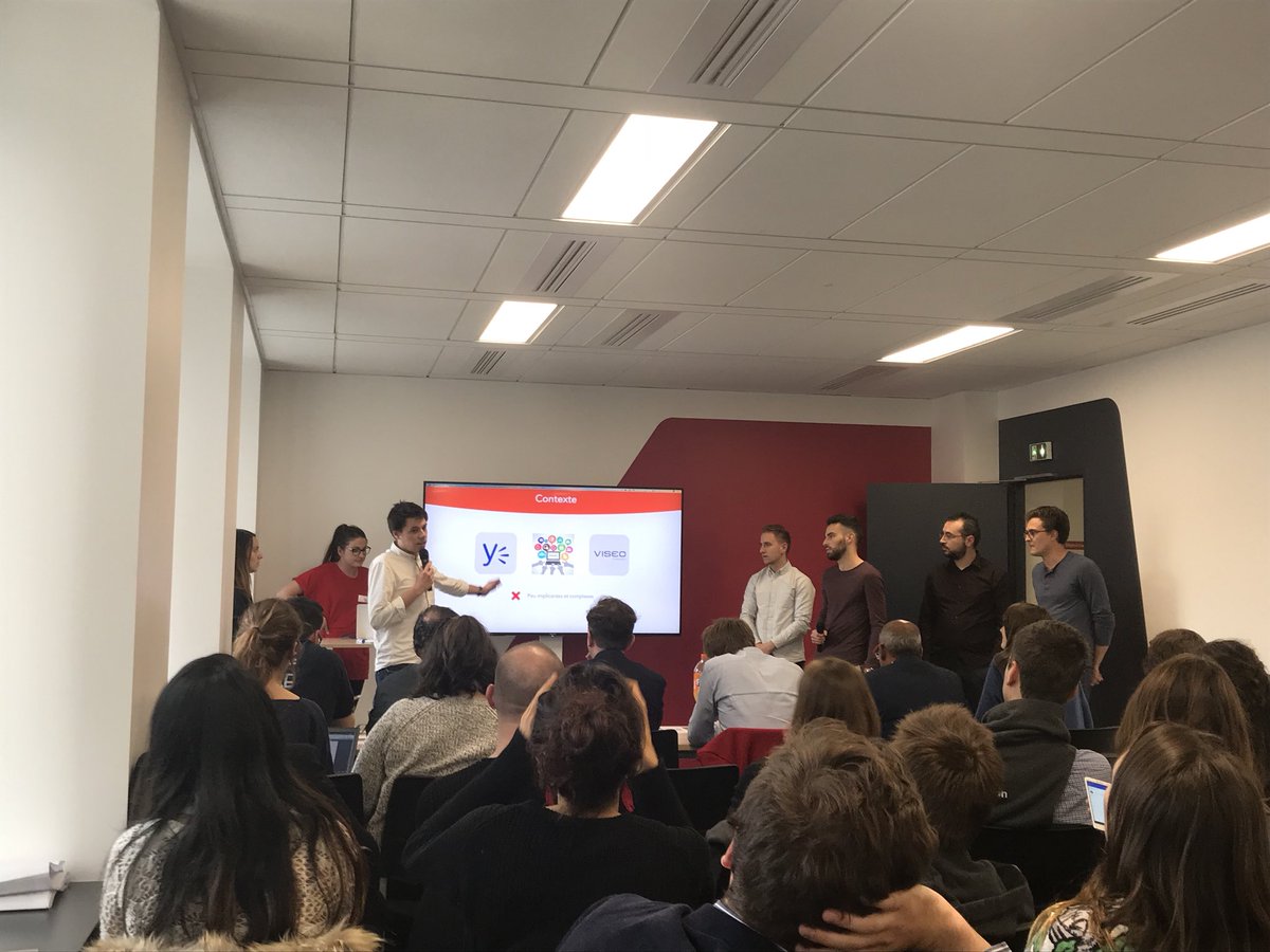Biz_Mediation's tweet photo. Équipe 7 ! Avant dernier pitch! 💪🏻#Hackaton #ThinkDigitalActHuman https://t.co/y8EipyfMDO