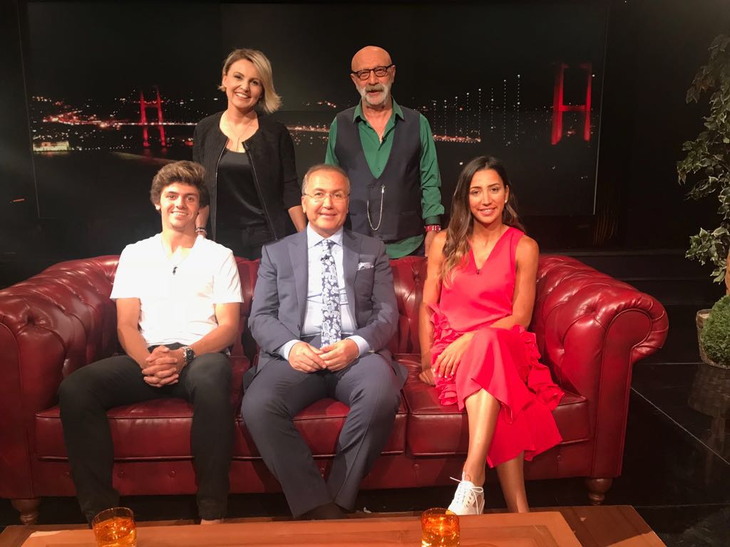 TTForgtr's tweet photo. TTF Başkanı Cengiz Durmuş, milli tenisçiler Çağla Büyükakçay ve Yankı Erel, TRT Spor ekranlarındaki Spor Bahane programına konuk oldu. https://t.co/7mkH4bDNaG