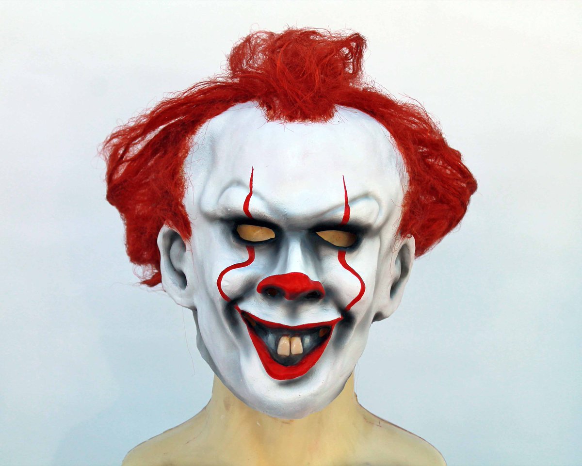 DesignzSinister's tweet photo. #ThursdayThoughts Gotta check out our New Mask #pennywise inspired!  https://t.co/IXECLqTvGW #fullmask #clown #professionalmade #scary #horror #itmovie #it #pennywisetheclown #supportarts https://t.co/bMgSCPevkg