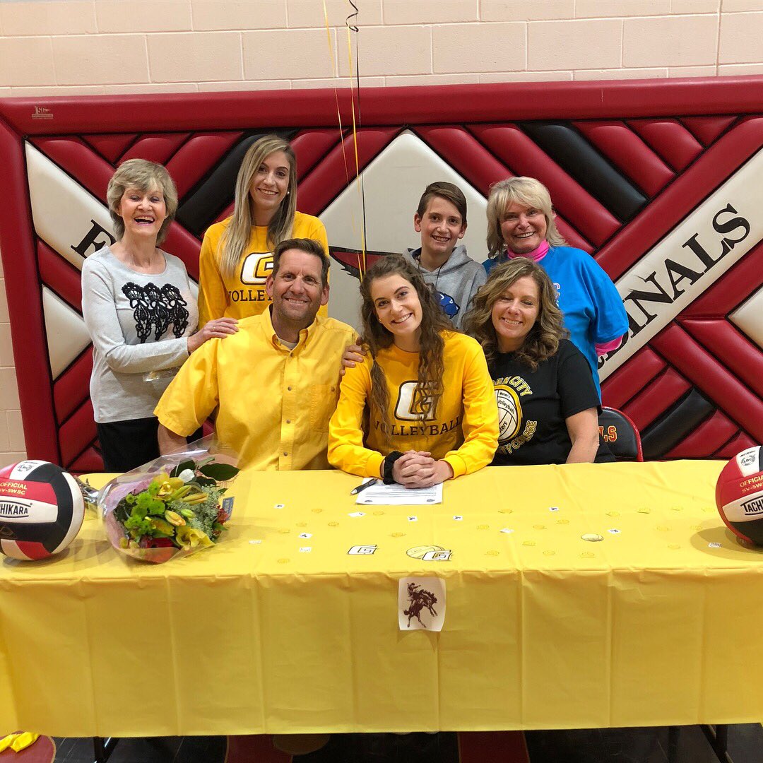 GCCC_Volleyball's tweet photo. Welcome to Garden City CC Calli! 💛🏐 https://t.co/VYyDkY3Tzr
