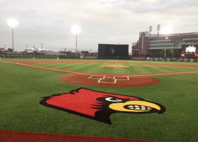 NathanBarr24's tweet photo. Proud to announce my verbal commitment to continue my academic and baseball career at the University of Louisville ⚾️💯 #GoCardinals https://t.co/Rxy4tM8VkT