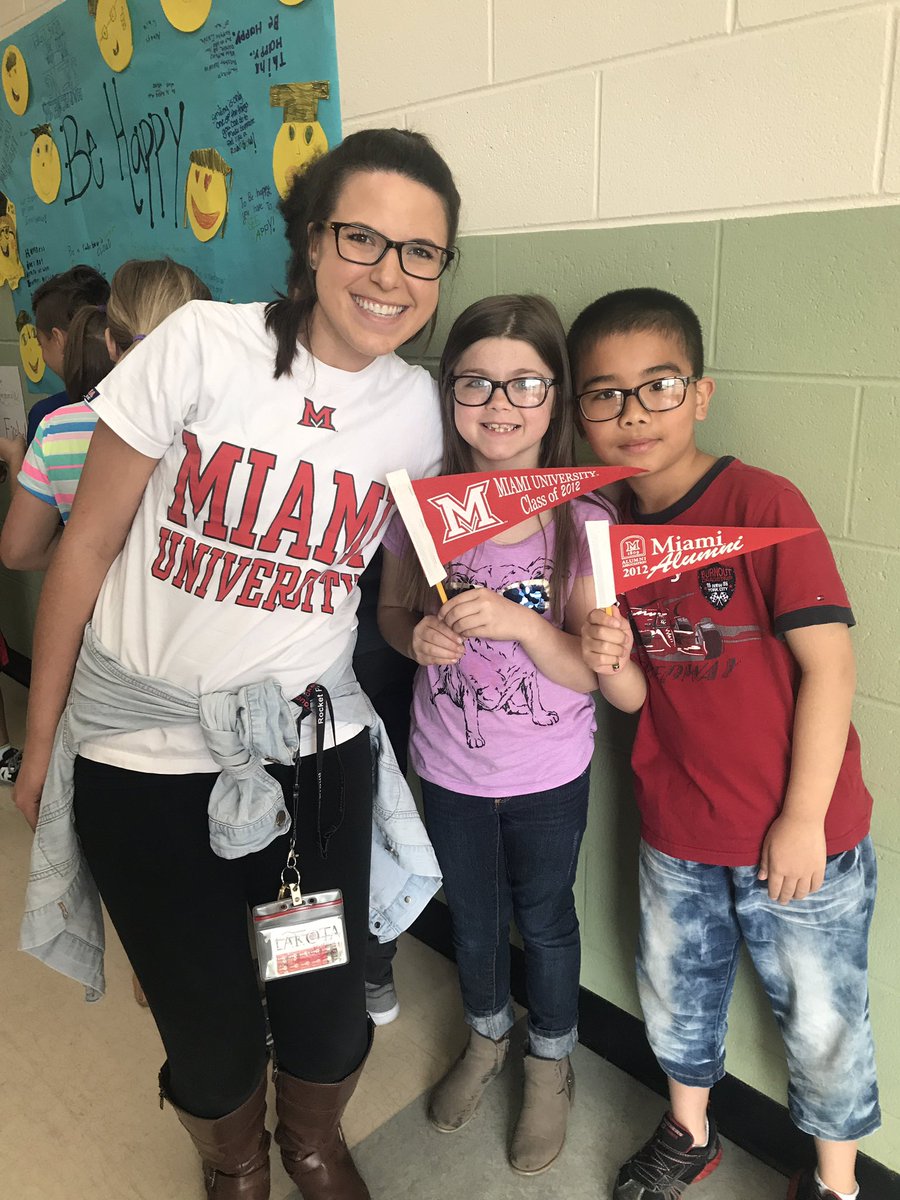 MrsMartinCECS's tweet photo. Recruiting some future redhawks and cheering on our Lakota West grads!! #WEareLakota @LakotaEndeavor https://t.co/shAYW6kynC