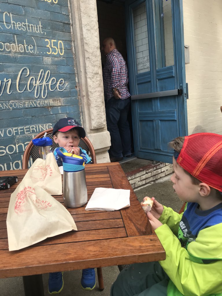 myfriendjoshua's tweet image. Nothing like a nutritious breakfast before @TwitterChicago take your kids to work day. #LoveWhereYouWork #dadalyst