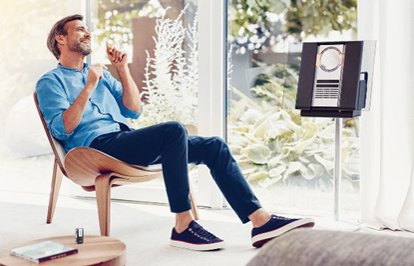 SigniaHearingUK's tweet image. Did you know? Signia Nx has 3 specialist #musicprograms: a recorded music program, a live music program (for live-listening at gigs/concerts) and a musician program - for those requiring excellent hearing while playing an instrument or singing! #music #audpeeps #hearingaids