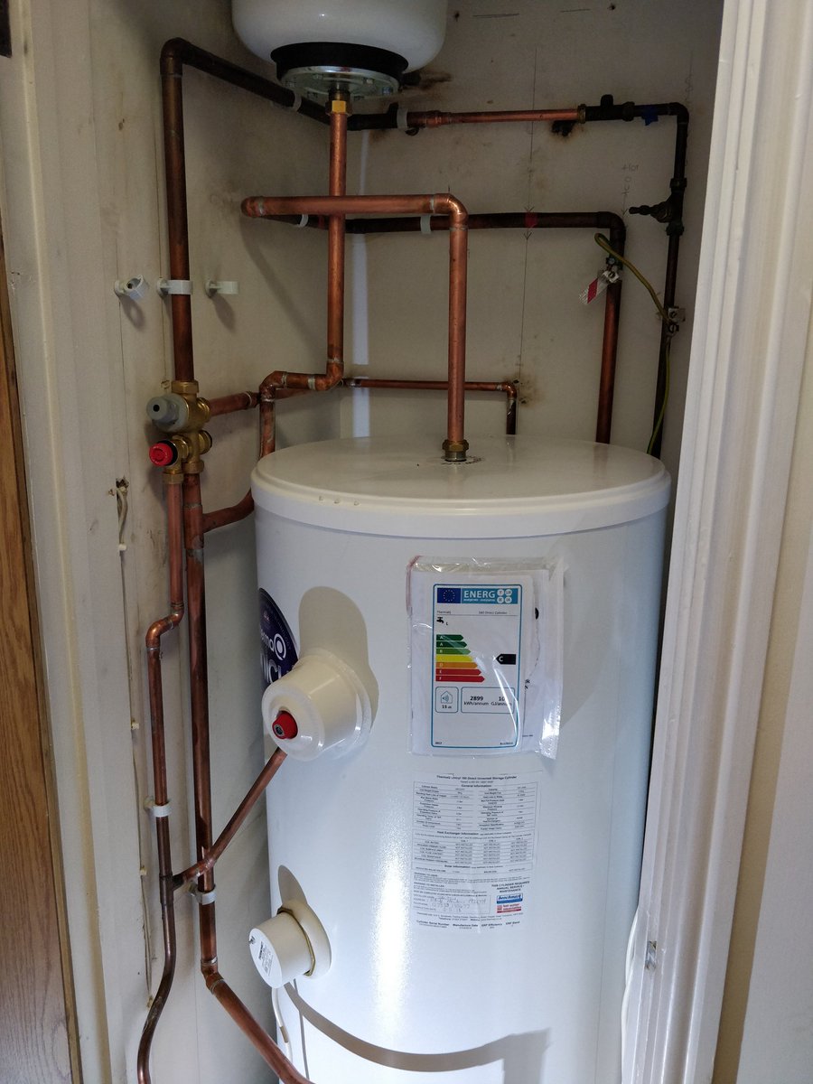 DBDPlumbandHeat's tweet photo. Unvented cylinder install.
Cheers @Plumbasestaust @ThermaQ
#tiptopservice https://t.co/biG6YLWCdE
