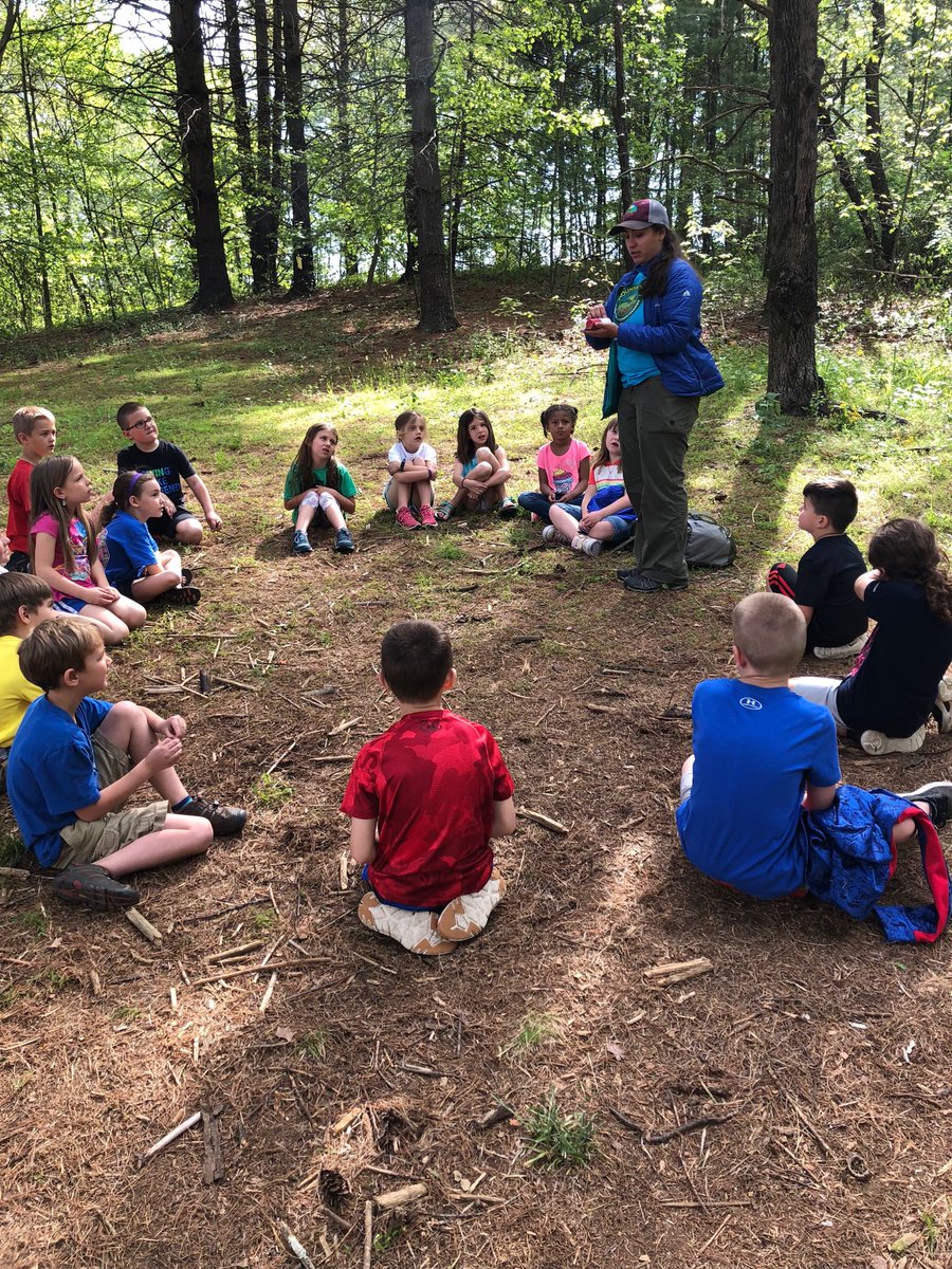 wbgrimm6's tweet photo. Learning about plant needs from our wonderful mountain roots partners!#BrevardBees #MountainRoots #outdoorlearning https://t.co/3PXBtvh00R