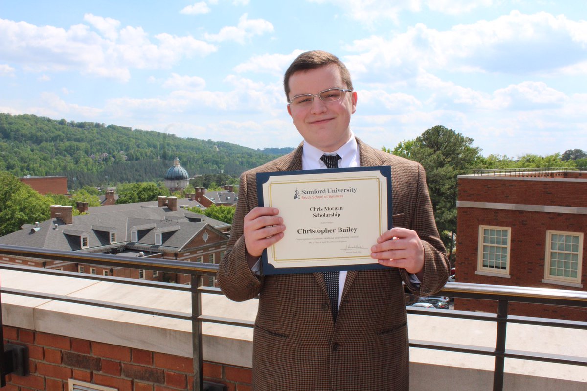 Just1Stick's tweet photo. This is Type One! 10 years strong. Chris awarded the MBA scholarship for academic excellence and outstanding leadership. #T1D #jdrfalabama #jdrf #jdrfadvocacy #beyondtype1 #T1DLooksLikeUs #T1diabetes https://t.co/UN3pQBSTNt