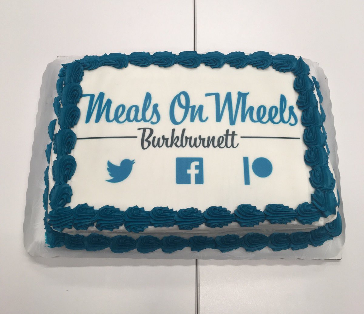 RoRe017's tweet photo. Today, we celebrate @MOWBurkburnett! I am so proud of my colleagues and our professor, @mitzilewis, for building up this social media campaign! #MealsOnWheels #SocialMedia https://t.co/aqLPN8tunB