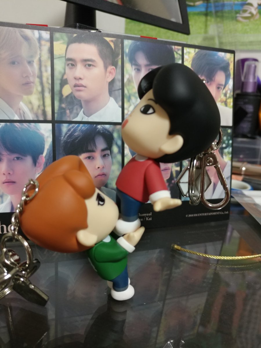 watching_human's tweet photo. 세슈 키링 피규어....김뀨리가 무게중심 맞는대서 시도했는데 존나웃곀ㅋㅋㅋㅋㅋㅋㅋㅋㅋㅋㅋㅋ
후나 형이 날고있서~~~
난다요~~~~~ https://t.co/56sucfMqs9