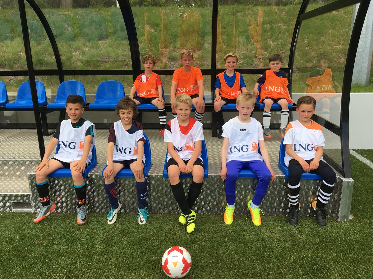 pascal_ros's tweet photo. @vvmaarssen JO10 selectie te gast bij @KNVB opnames #RinusApp https://t.co/6GgyExaCH9