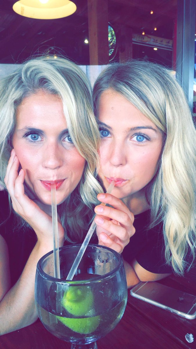 SYDLIDD's tweet photo. Like this post if @hannahhanks10 should apply for jobs in LBK https://t.co/NTmwfOnItf