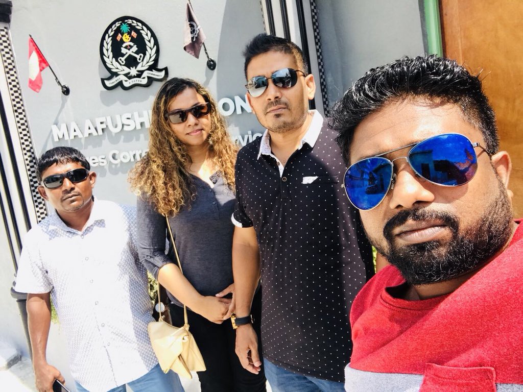 mashaAish's tweet photo. 81 dhuvasves vee.. ilham huree adhives jaluge Aniyaaveri kamuga.. ilham kuri kushakee kobaikan bunedhee? Maafushi mee Maleyge avasheh nun taxi akah araigen goslaafa bahdhal koffa annaakah ๐ก#freeMPilham ๐ขโค๏ธ120218-030518 https://t.co/HUmhEcASmT