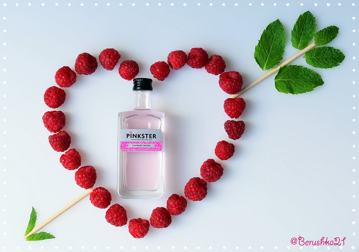 PinksterGin's tweet photo. Simple and stylish, we're loving your work @Berushka21 #raspberryrevolution #spankthemint https://t.co/nJIKYVtTWF