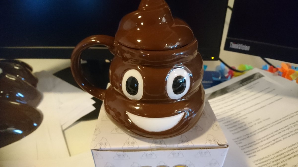 JaninaKurki's tweet photo. My boss @A_Oelli gave me this today 💩 ♥ :D #bosslove #recruiterlife #Sievo https://t.co/bRGqIrRgct