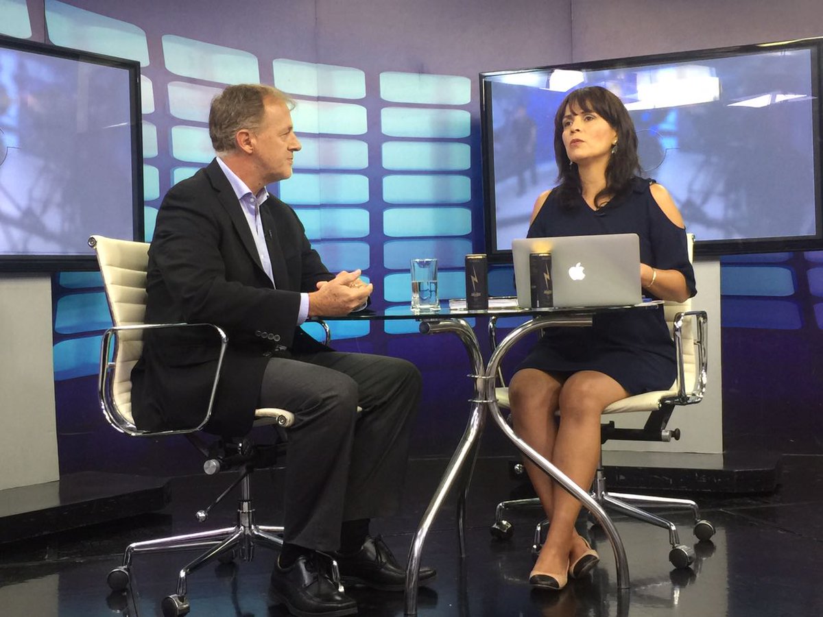 somosnativa's tweet photo. EN VIVO | #MañanasInformativas | @anatrelles con alcalde de #Miraflores @Munozestuvoz , precandidato a la alcaldía de #Lima por @AccionPopularPe. Elecciones municipales y propuestas de su campaña. 
Sigue la entrevista 🖥️  https://t.co/GvpFJCxKtd
@JNE_Peru @ONPE_oficial https://t.co/IouanpQY5M