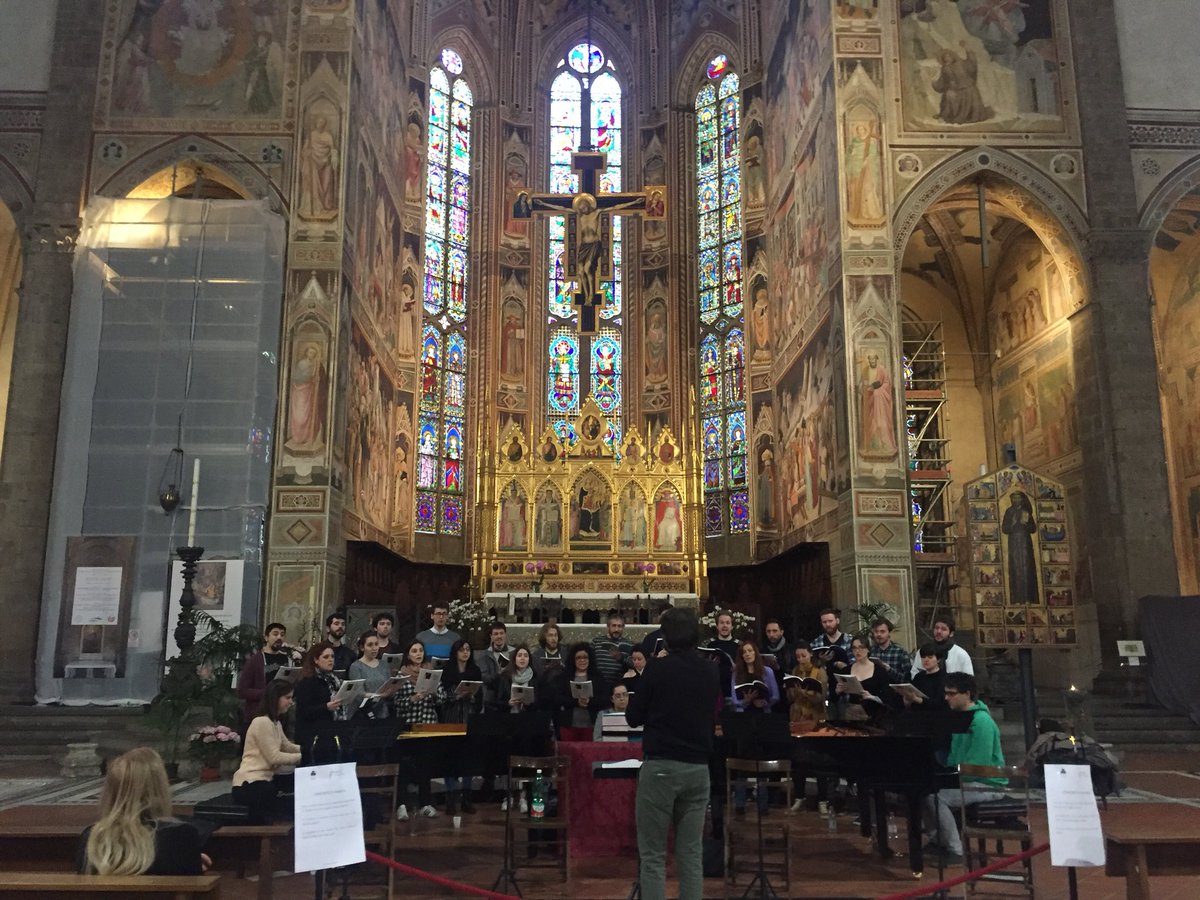 santacroceopera's tweet photo. #SantaCroceLive Prove in corso a #SantaCroce per la Petite Messe Solennelle di Rossini. Vi aspettiamo stasera alle 21 per il concerto in Basilica (ingresso gratuito). https://t.co/myuKf1ISbw