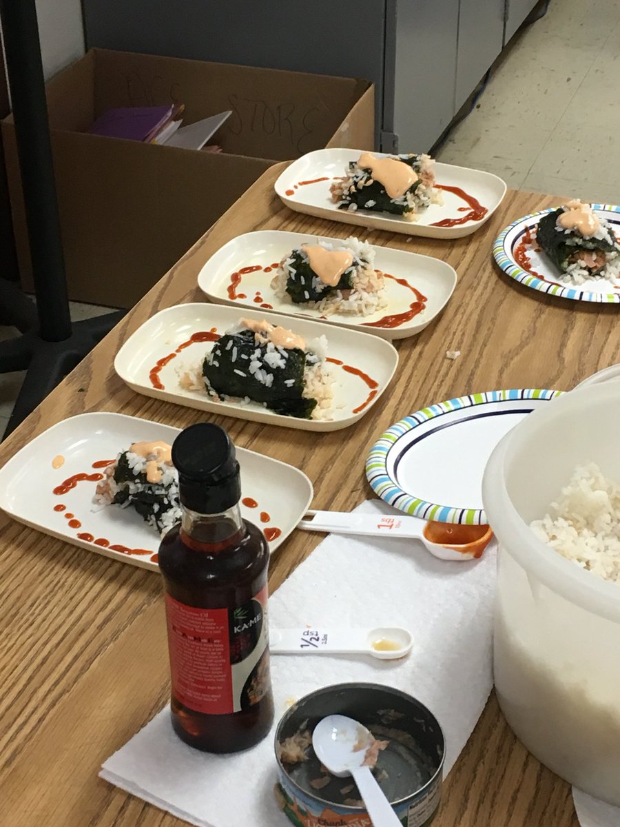 TheYMSBrave6's tweet photo. Master Chef...YMS Edition!! #NotOnlyAreWeSmartWeAlsoCook #21stCenturyProgram https://t.co/RjMmsOvu95