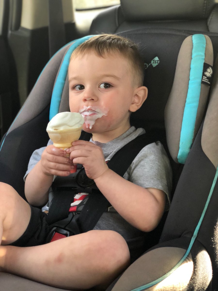 kaylamay237's tweet photo. It’s that time of the year again 🌞🍦 https://t.co/lc8kex2OlB