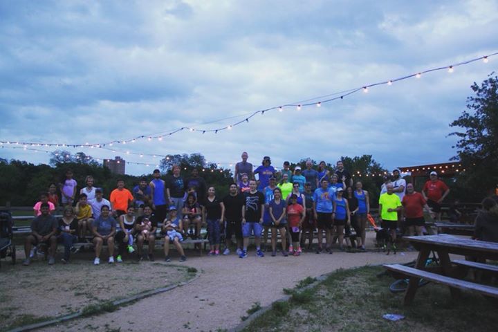 SocialRunningFW's tweet image. Texas weather is unpredictable. What is predictable is that we run on Wednesday’s. Last nights social run was WINDY &amp;amp; HUMID but these guys dug deep and finished the run. Nicely done! 🙌💨☁️
...
#socialrunningfw #humidrun #windyrun #wednesdaymotivation #fortworthcommunity #…