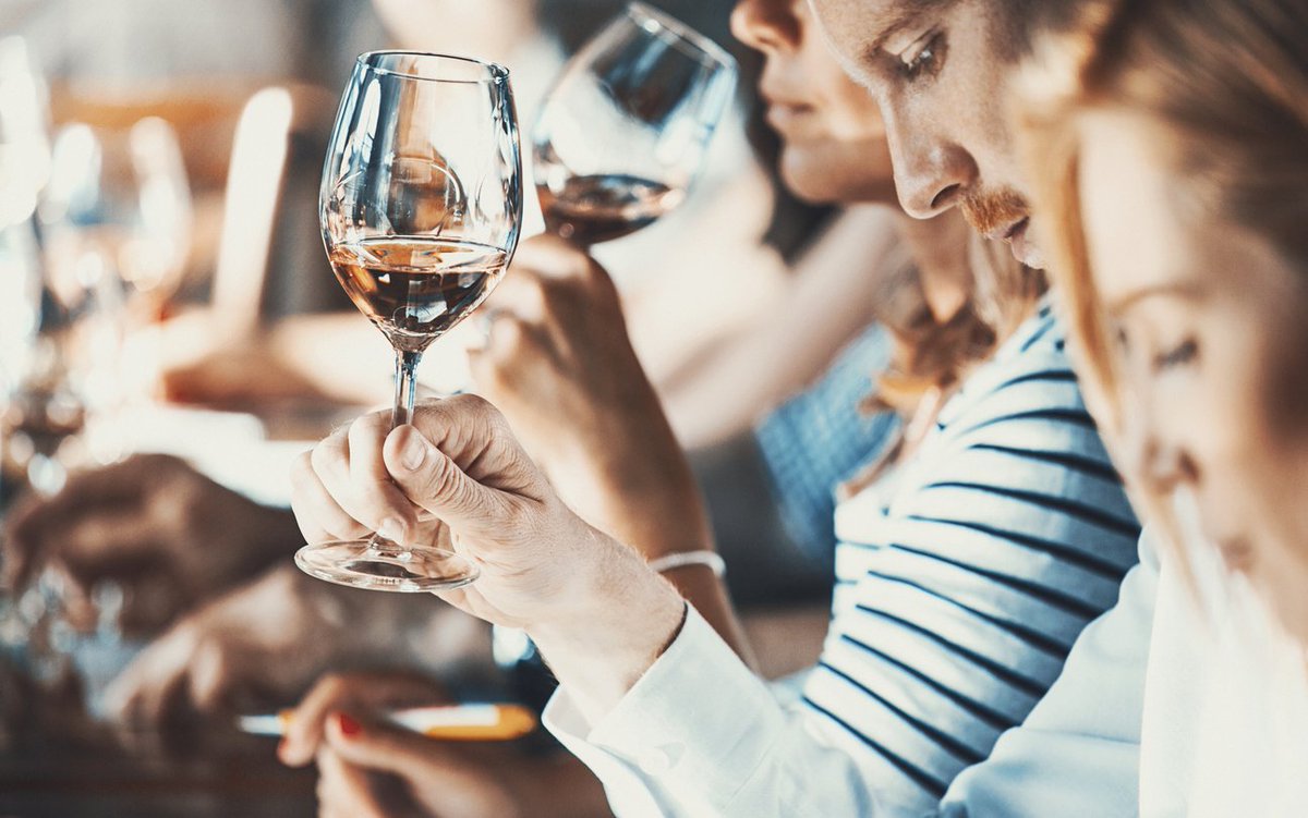 EscarlataMiss's tweet photo. ¿Para cuando una cata de vinos en el @gregorioferva ? https://t.co/J2MK8vQ5n0