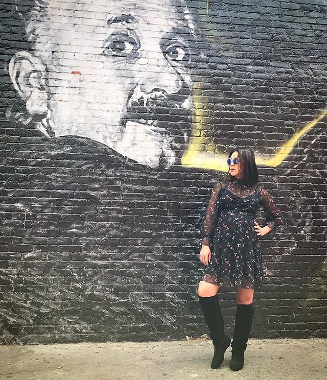 chilanlieu's tweet photo. When the husband goes out for coffee in the AM and all you get is this pic w/ Albert Einstein. PS Iโll be on @thetalkcbs today so tune in! 2pET| 1pPT.
.
#reallife #dtlalife #happygirl #pregnantdays #goingwithout #quitcaffeine #ootd #maternityfashion #preโฆ https://t.co/5eS9eMacsb https://t.co/Inv41m68Pf