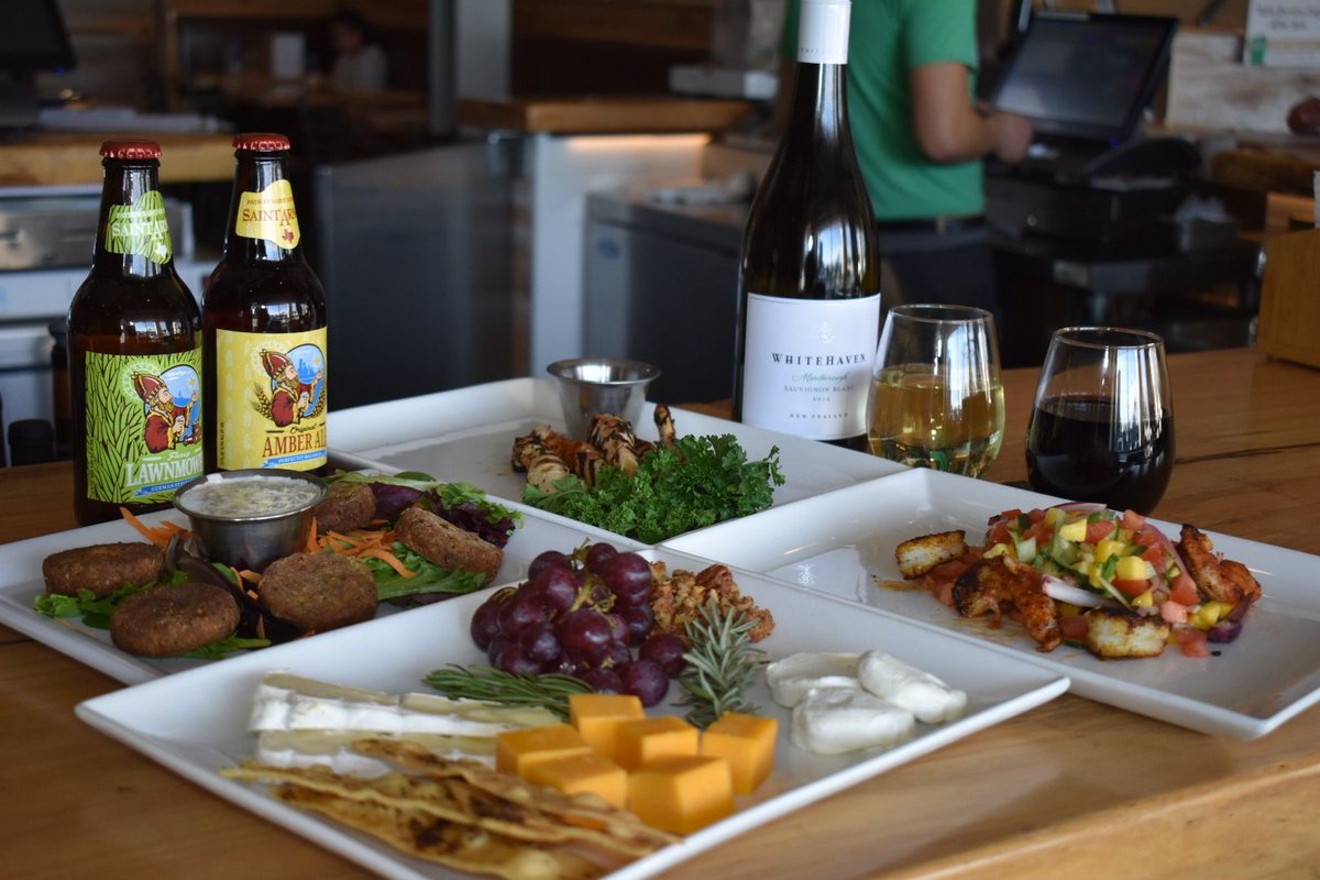 hsgreenmenu's tweet photo. Our favorite hour is happy hour! πΊHS Green Happy Hour 3p-7p! π· Wines BTG $5, πΊ Beers $3, and π§ Cheese plate $8. #Cheers
#houstonfoodie #htx #houstongalleria #scratchmade #houstonrestaurant #houstongalleria #houstonhappyhour #wineandcheese #craftbeer #wine #hsgreen https://t.co/BvSpSk8rP0