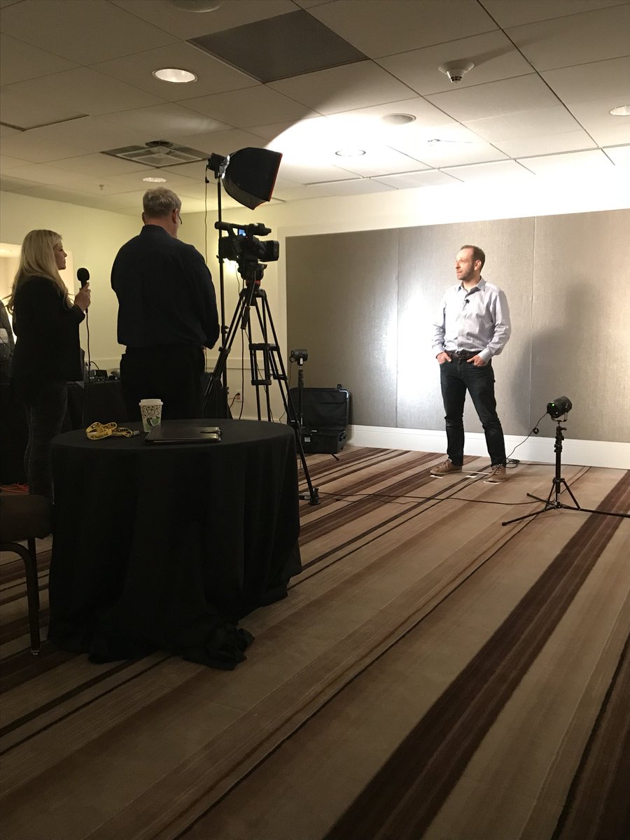 GinaCiampolillo's tweet photo. @RSENALfin providing insight into his โwhyโ and how he has leverage #LPL resources to maximize the growth of his practice #easeofdoingbusiness #tellusyourwhy #addedvalue #scaleablesolutions #partnership #lplaccelerate https://t.co/jcTsY7RveA
