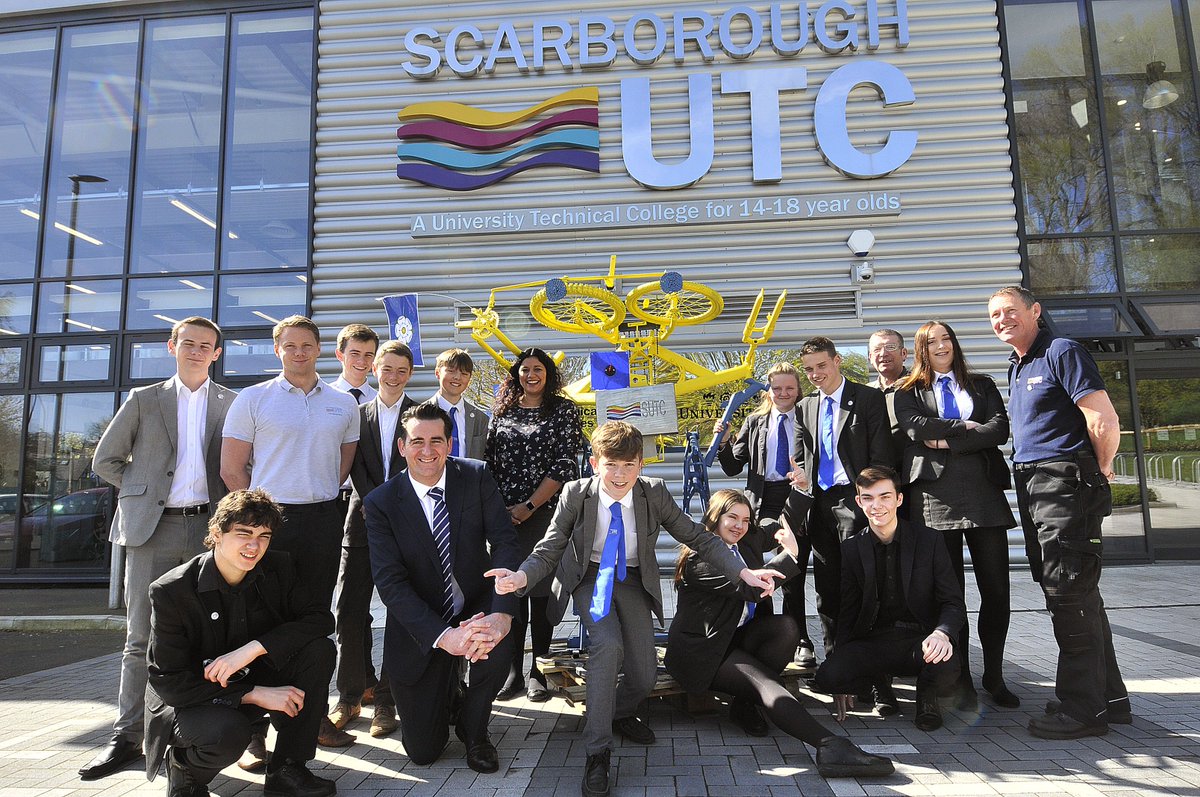 Scarborough UTC build a fabulous robot ready to cheer on the Tour De Yorkshire riders <a href="/TheScarboroNews/">The Scarborough News</a> <a href="/ScarboroughUTC/">Scarborough UTC</a> <a href="/letouryorkshire/">Tour de Yorkshire 🚴</a>