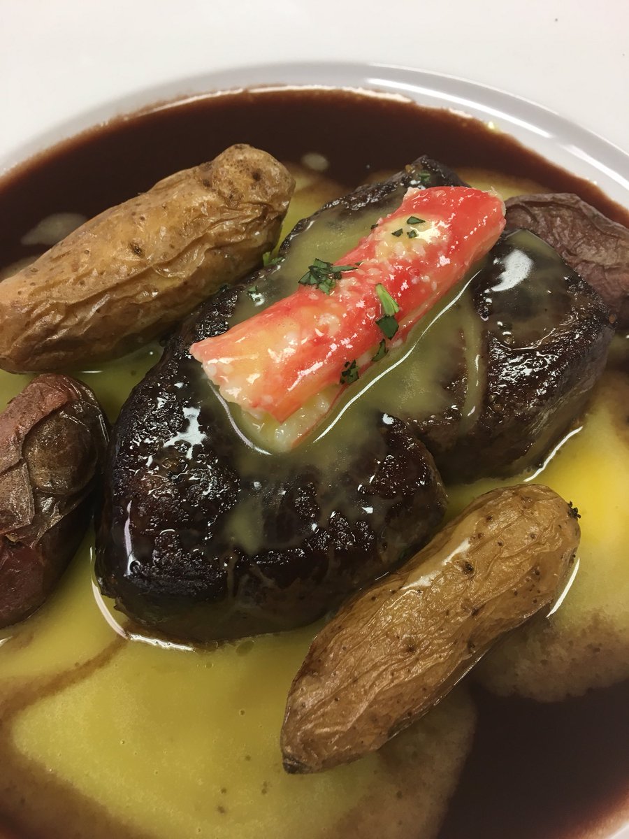 bridgetownfiner's tweet photo. Filet Mignon, King Crab, Fingerling Potato, and Bernaise Bordelaise Sauce! #4thCourse #BFMWineShop #GourmetWineDinner https://t.co/JBwo11E9Ga